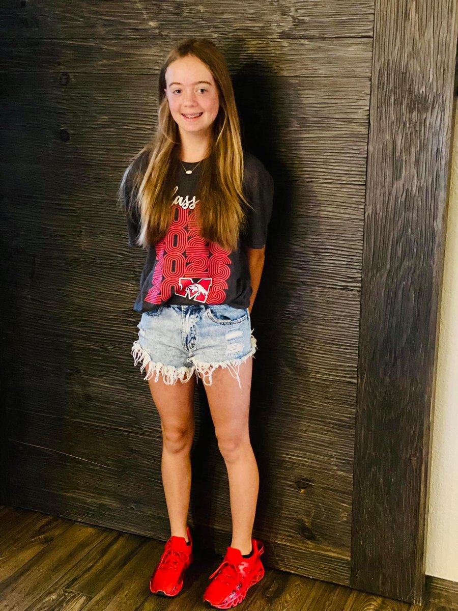 BigIrish71's tweet image. #SeniorSunday #Firstdayofschool #9thgrade Three weeks until she graduates high school.   😳😢 @alysonnewman26