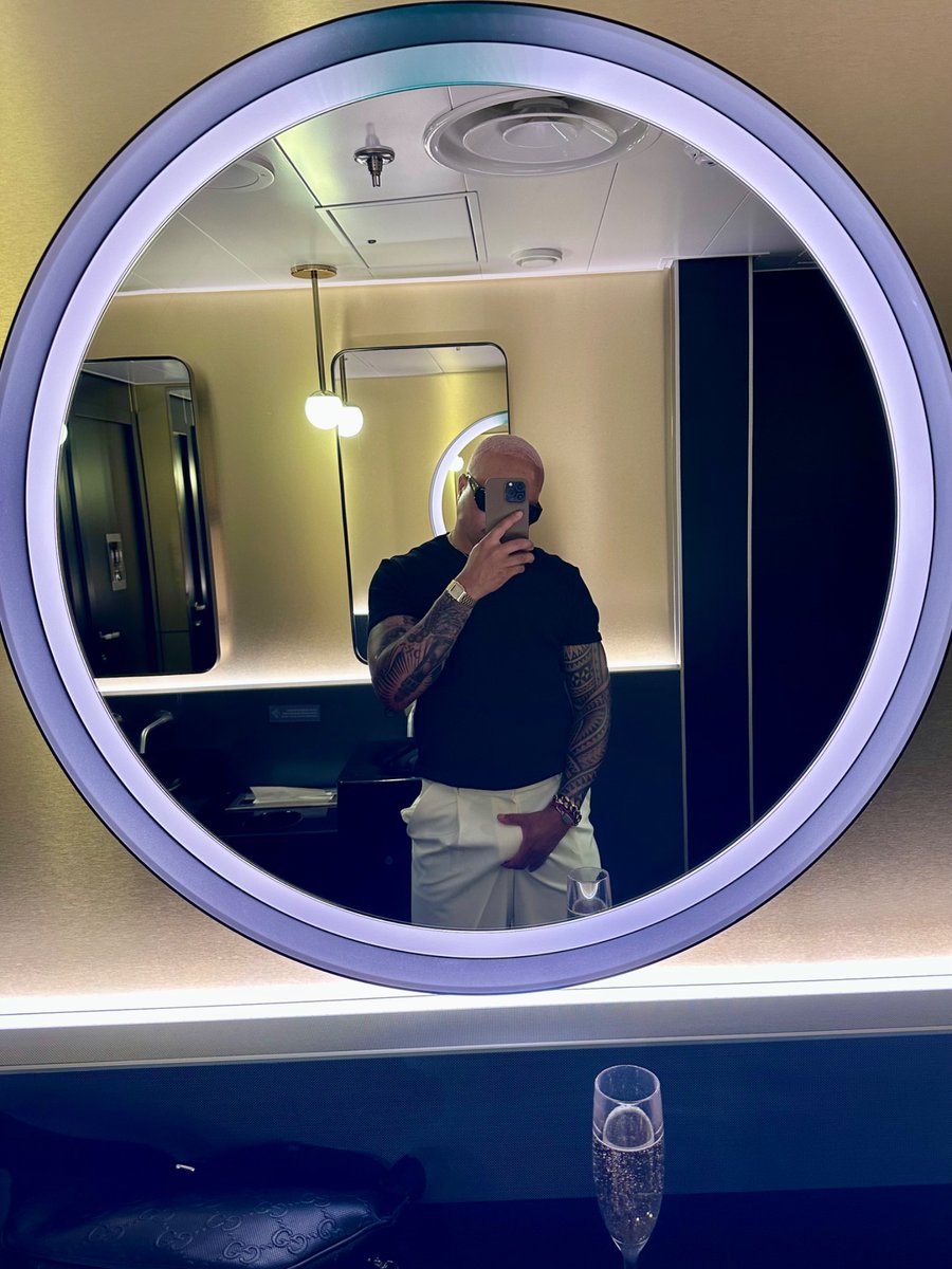 BreyonLeKeith's tweet photo. I’m not asking for too much.. https://t.co/q2jVXnAsxA