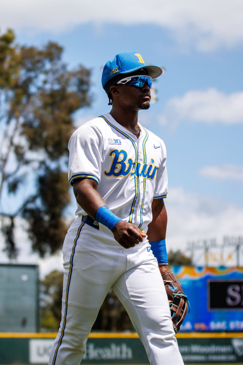 UCLABaseball's tweet photo. Series finale on deck.

#GoBruins https://t.co/p4B7jYi6fM