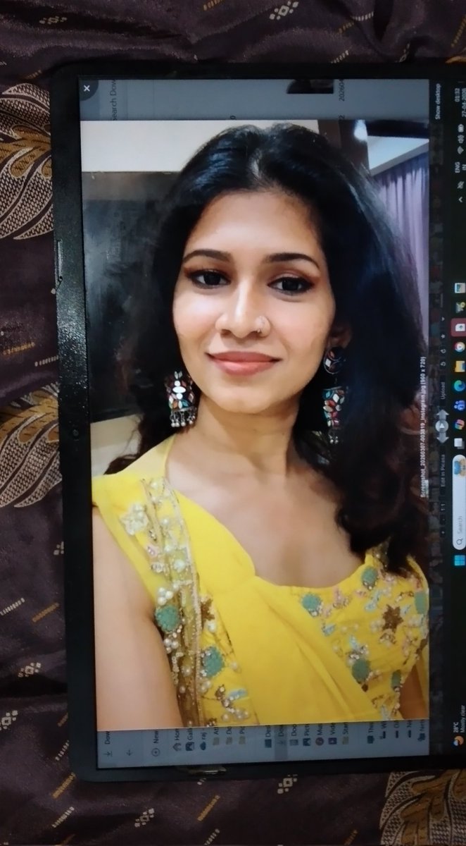 crepe saree veriyan tweet media
