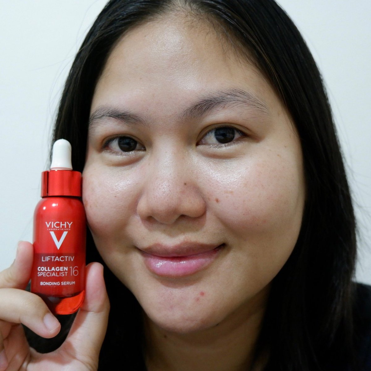 เซรั่มขวดแดง Vichy Liftactiv Collagen Specialist 16 Bonding Serum❤️ตอบโจทย์ปัญหาผิวตอนนี้มาก ใช้แล้วผิวหน้านุ่มอิ่มฟู ชุ่มชื้นไม่แห้งกร้าน ผิวกระชับเรียบเนียนขึ้น รู้สึกแต่งหน้าแล้วเมคอัพติดทน เนื้อเซรั่มบางเบา สบายผิว ซึมไว ไม่เหนอะหนะ เซรั่มต้านอายุผิว👍🏻💯ชอบมาก