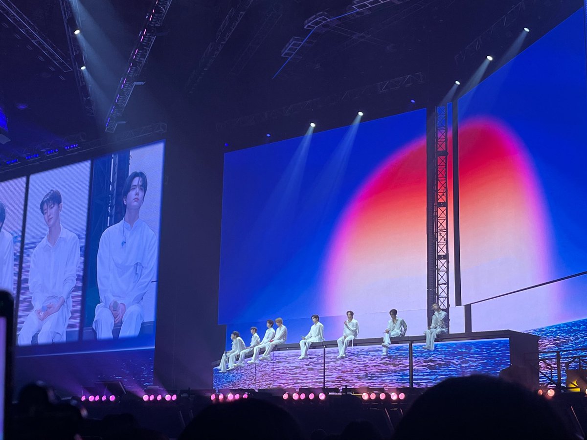 ms94_kong's tweet photo. 이틀동안 너무너무 행복햇더요.............
평생 더비하고 ㅁㅅ이들 지켜줄거임........ ;; https://t.co/xBUYz8l2YN