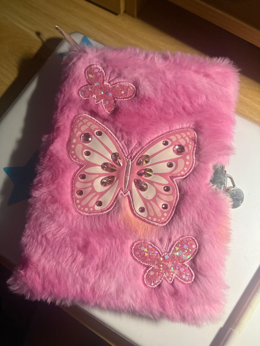 caroline⸆⸉ ❤️‍🔥 || misses conan - claiming door🚪 tweet media