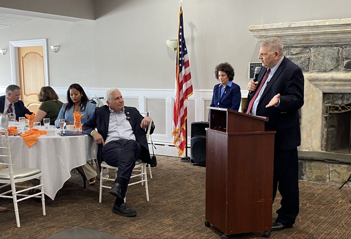 BKConservatives's tweet image. Annual Brunch honored Donald Cranston. Bruce Blakeman delivered clarion call to save our state.  Joe Hernandez, Comptroller candidate will save our finances. Chairwoman Vella-Marrone, State Chair Kassar and electeds. On to November! #Brooklyn #Conservative #republican #nyc #nys