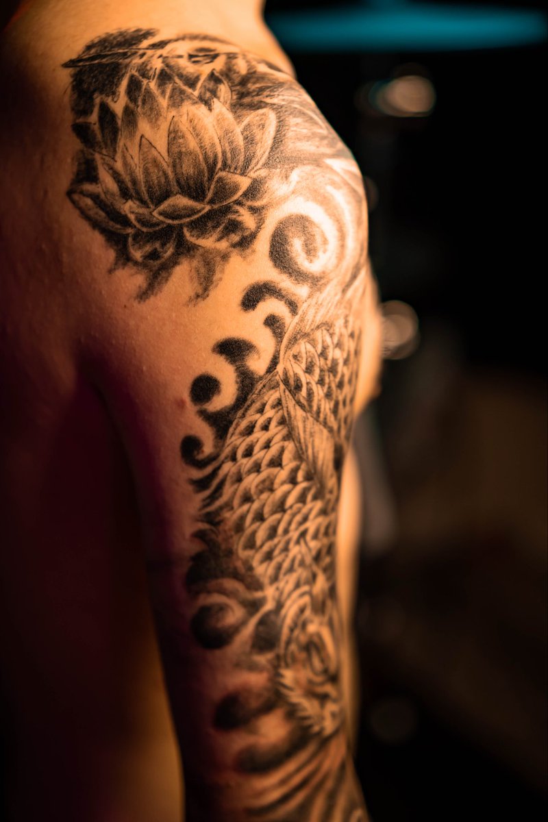 Michio01263678's tweet photo. #art #tattoo #koifish #Blackink https://t.co/rRKvI6aL40