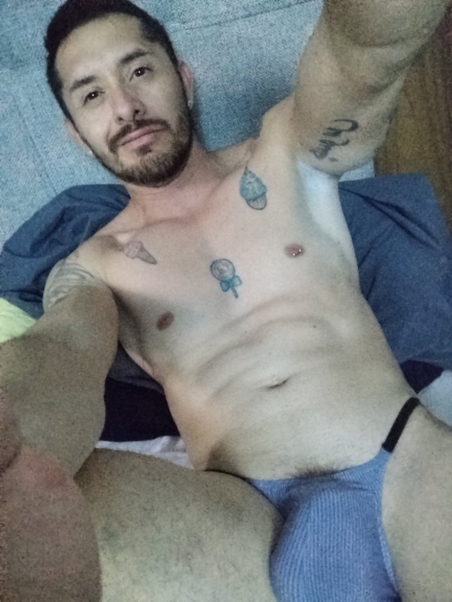 patitogay22's tweet photo. Dominguito 🤘🏻 https://t.co/shHmbUtxz6