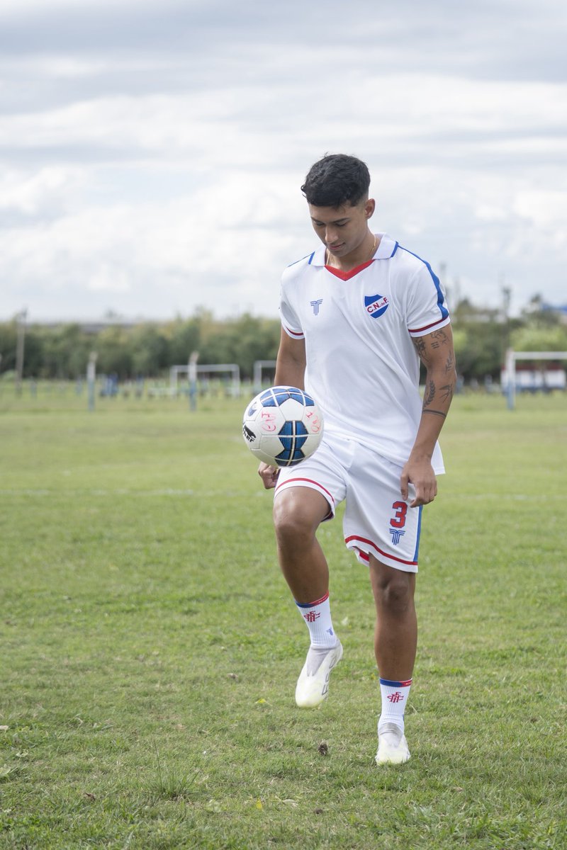 CNdeF_FLORIDA's tweet photo. Les queda pintada 🙌🏼🤩

Nacional Florida ✖️ @tiffosi_uy 2026

Para comprar o info.
📲 091 972 179

#NacionalFlorida
#SomosFamilia
📸 @jonaherederoph https://t.co/10Z1JddFzR