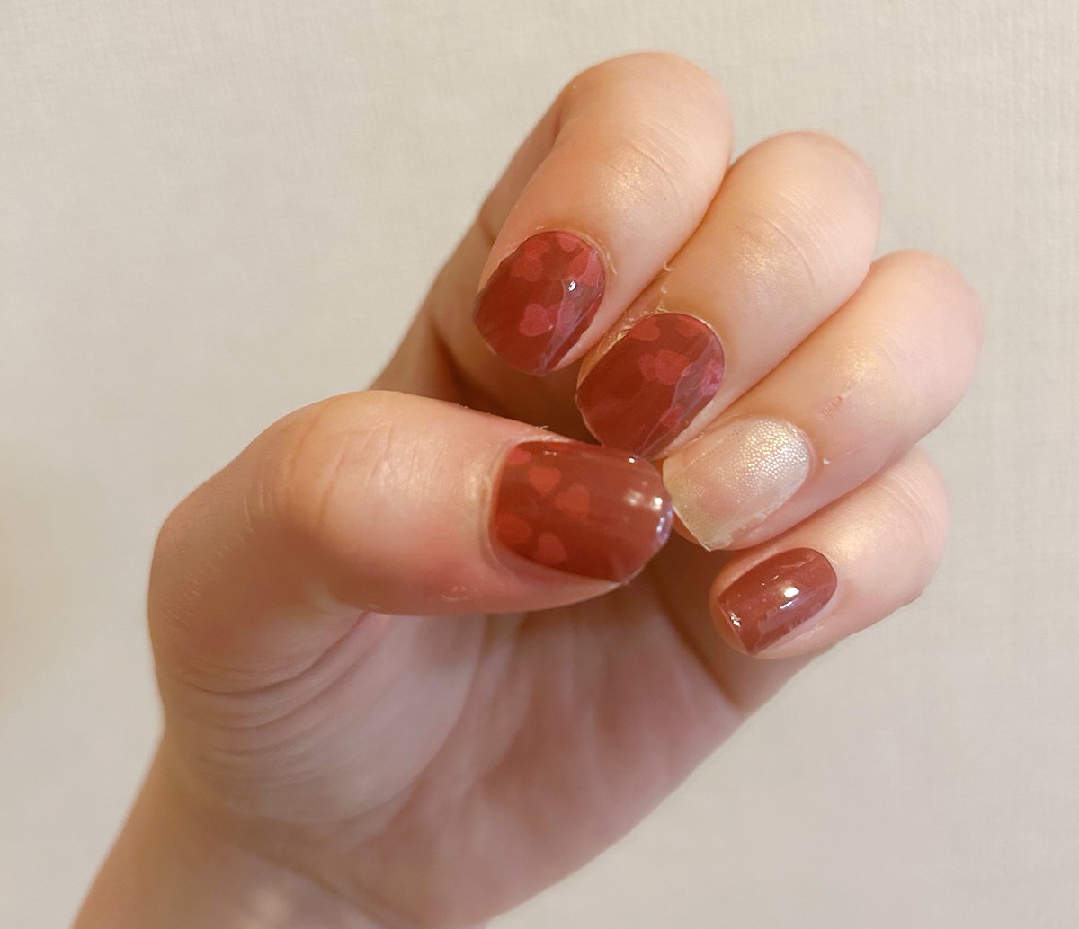 mikumayutan's tweet photo. 女子会に備え、朝からネイルシール(5分で完了)貼ってみました。購入は、スリーコインズ。使用したのは、 #andus 粘着力も割と高めの印象。
セールで150円でした👍 https://t.co/hMKUOwzJoT
