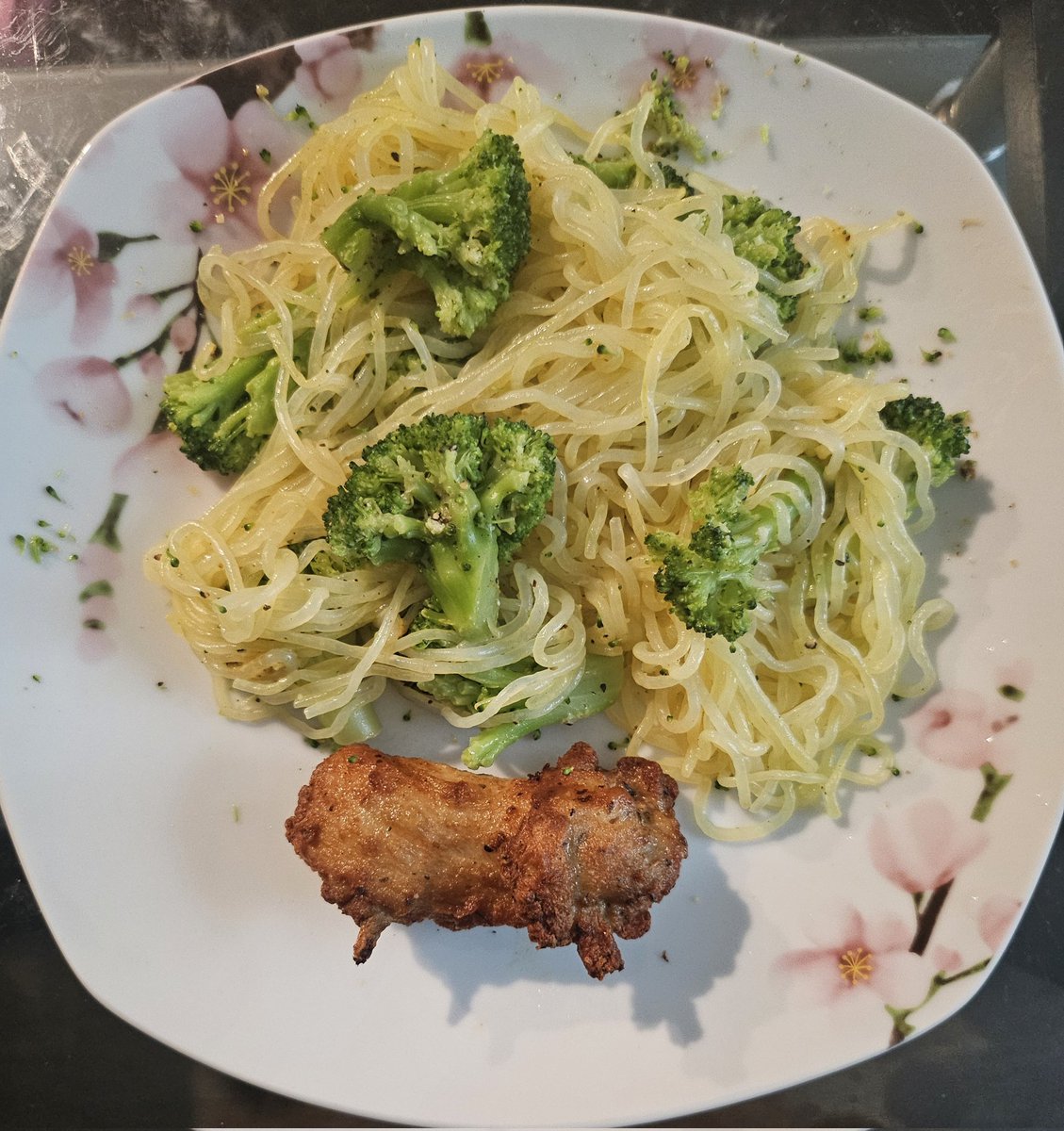 ടhadé tweet media