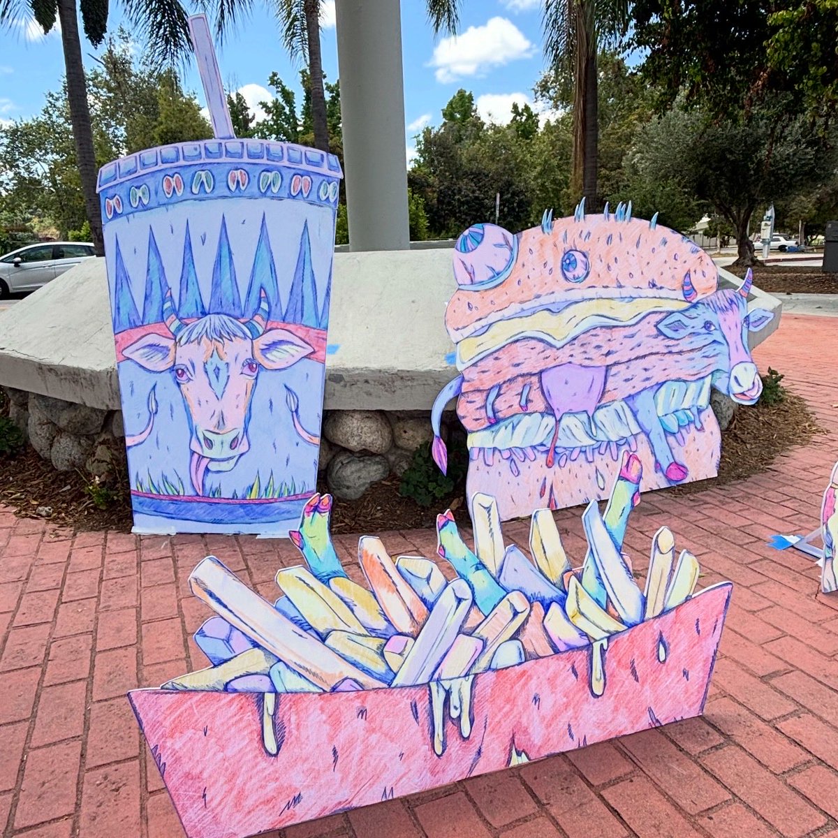 dakotanoot's tweet image. Dig into my recent installation for LA Road Concerts: a combo meal and “little sliders.” Don’t question the ingredients-just eat it!

#publicart #cow #cowart #installationart #losangeles #losangelesart #drawing #highlandpark #yorkblvd