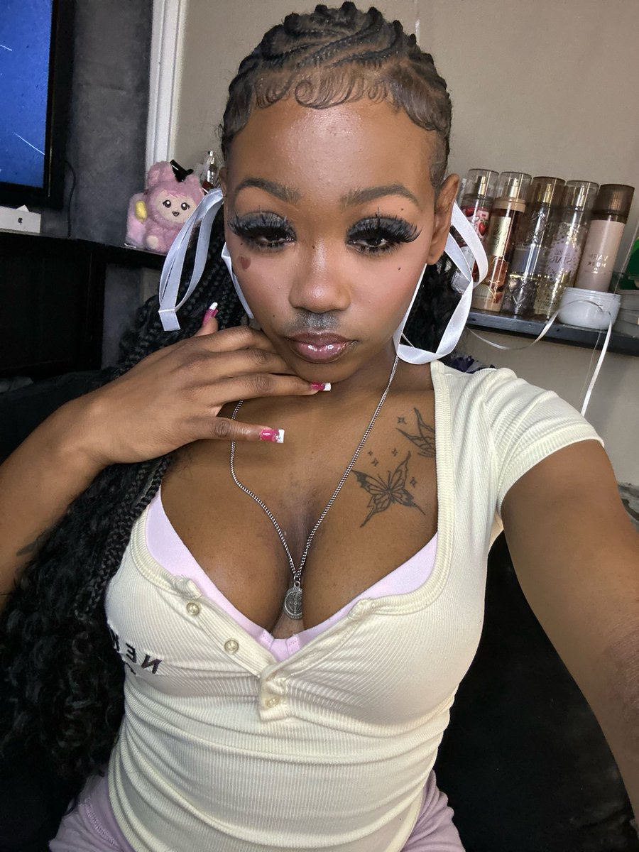 𝔑𝔲𝔫𝔦 🎀 tweet media