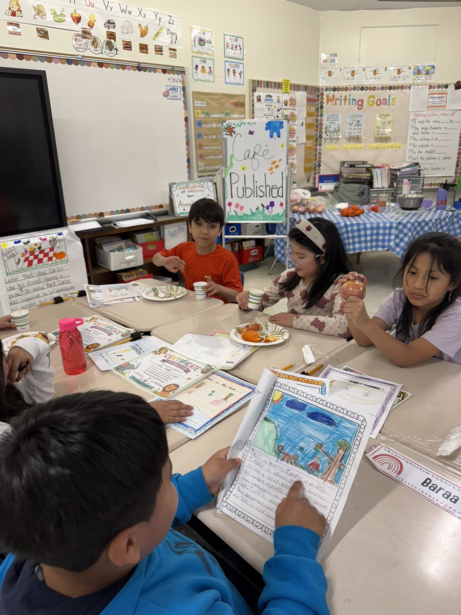 Nancy51876276's tweet image. From high-energy 3rd grade pep rallies to heartfelt publishing parties - Oakside was buzzin all week! 🐝Proud of our students and staff for bringing the energy and excellence. #SchoolSpirit #OaksidePride #LearningisFun