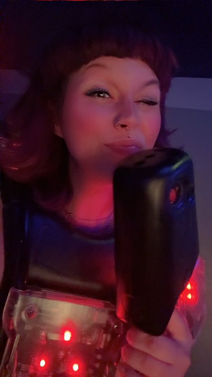 𝔥𝔢𝔞𝔱𝔥𝔢𝔯 ✧･ﾟ|| SEEING ASHNIKKO tweet media