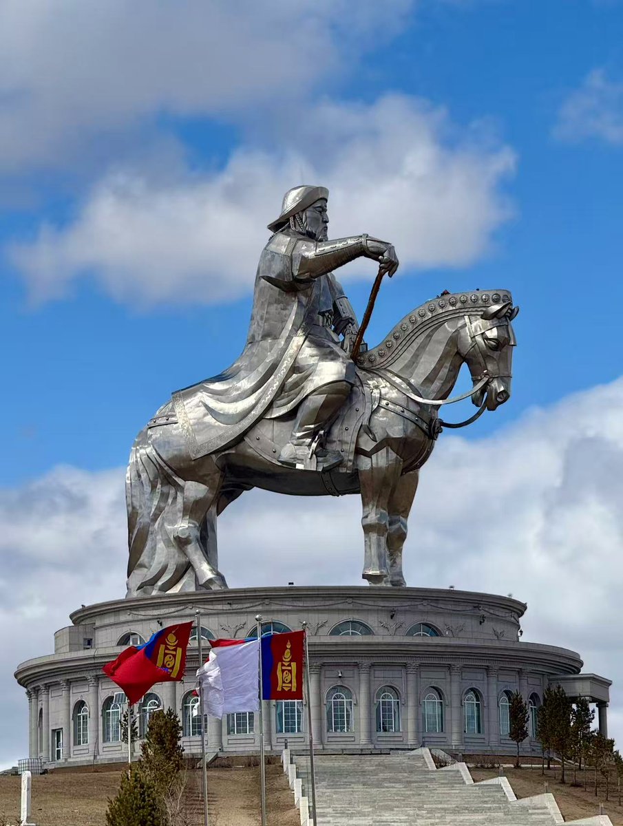 Badral Badral tweet media