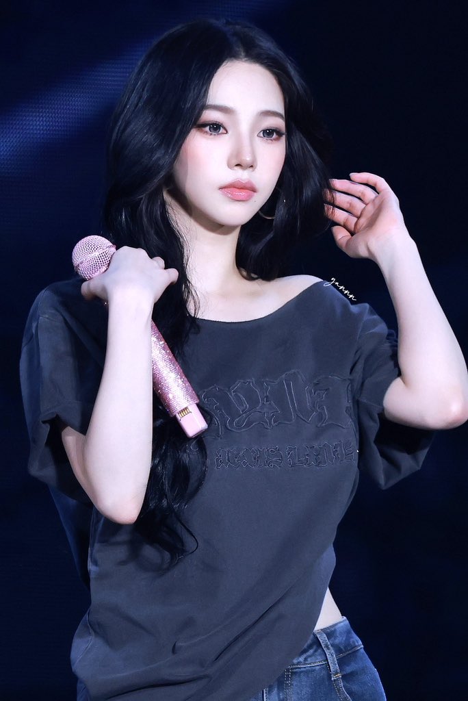 airibluu tweet media