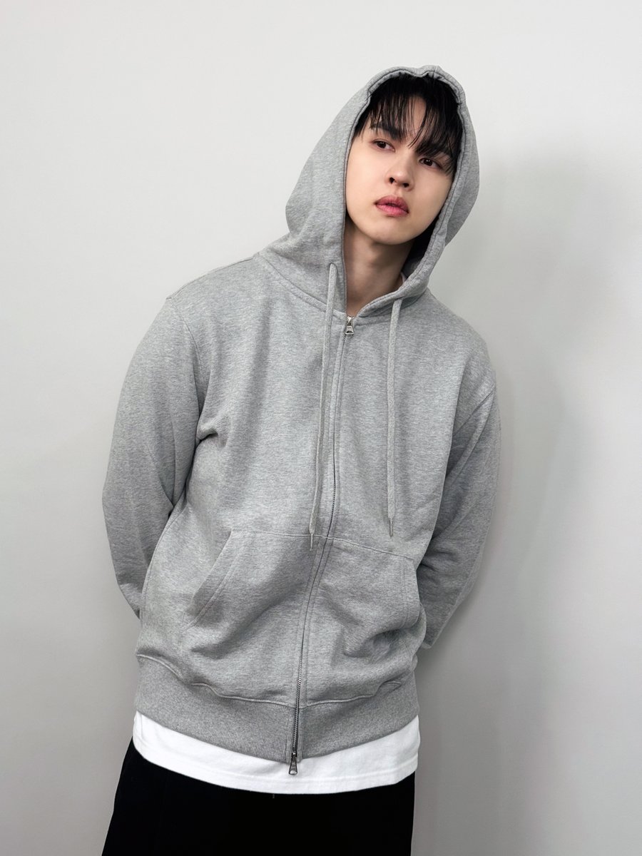 📸 B:hind Photo
KEN｜포토이즘 <후드 입고 나와> 

👉🏻 ken-leejaehwan.bstage.in/contents/69eeb…

<a href="/jaehwany0406/">VIXX_KEN</a>
#켄 #KEN #이재환 #LeeJaeHwan
#S27M #에스이십칠엠