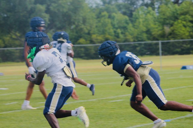 FoleyLionsFB's tweet image. Pads are back on and spring ball is underway 🗣️ 

Right back at it again tomorrow for week two! 

#OwnIt #1ROAR 🦁
