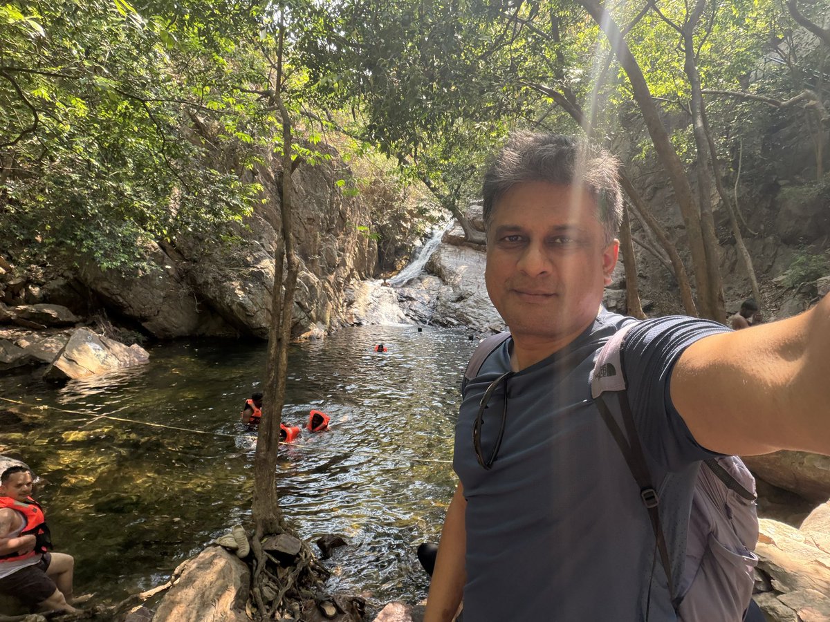 drnpraj's tweet photo. Our gang of 26 from SLAM Nungambakkam headed out for a super fun trek to Nagalapuram Aare Waterfalls—and it was just the reset we needed. The hike to the two falls was packed with laughs, splashes, and those “wow” moments where nature hits differently. Sitting by the waterfalls, letting the cool water and silence sink in, felt like pure therapy—until the crowd slowly caught up. No phones, no rush—just us and the wild. We wrapped it up with amazing local Andhra food—tired, happy, and recharged. A perfect escape just two hours from Chennai.
#reclaimlife
#docraj
#barosurgery