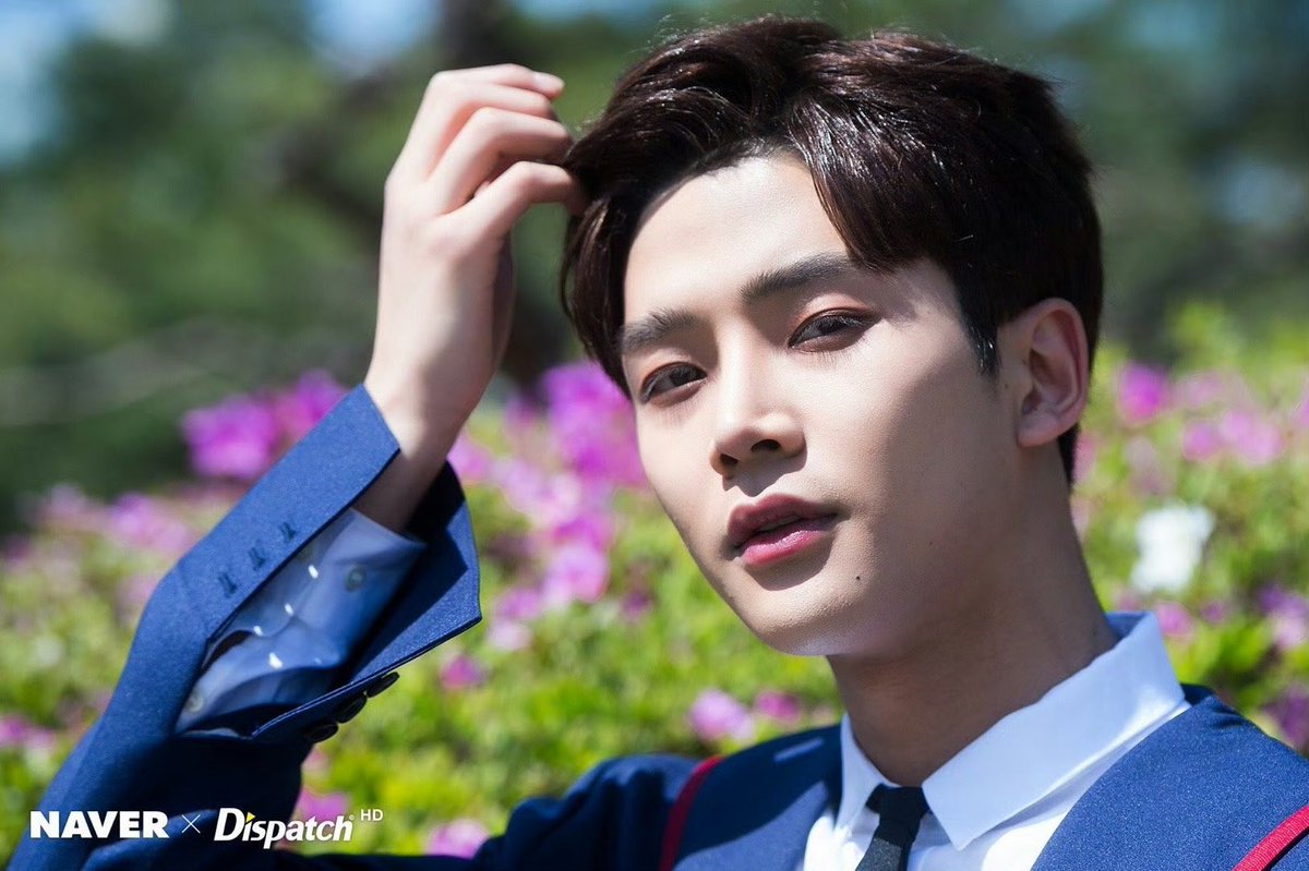 爱云云 tweet media