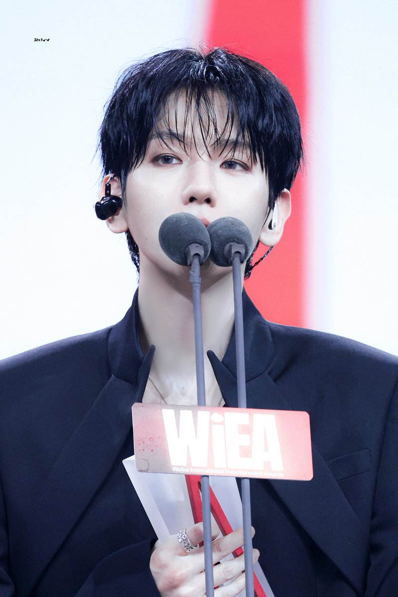 𝕀𝕥𝕤𝟝𝕠𝟞 tweet media