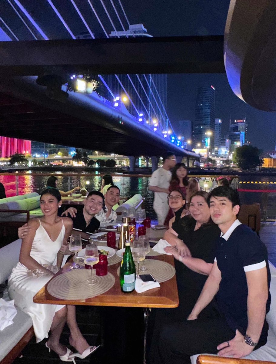 msgirlA2's tweet image. Dinner 

Vietnam 
#DavidLicauco
#ShuveeEtrata