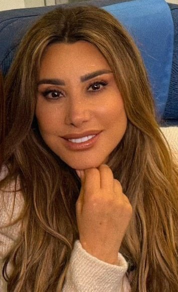 Sara__Iraq's tweet photo. 🤍✨

@najwakaram https://t.co/kld68BcvY4