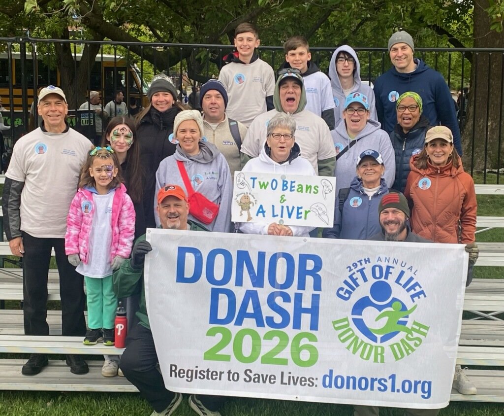afcbsupporter's tweet photo. (1-2) Dash for Donor Awareness in Philly this morning. It is the first one since the passing of my father a month ago. In 2022 he donated a kidney to his sister. She is holding the team sign Two Beans and a Liver/To Be Alive. A few years ago,she needed a liver and another kidney. https://t.co/yT7jq5MJOG