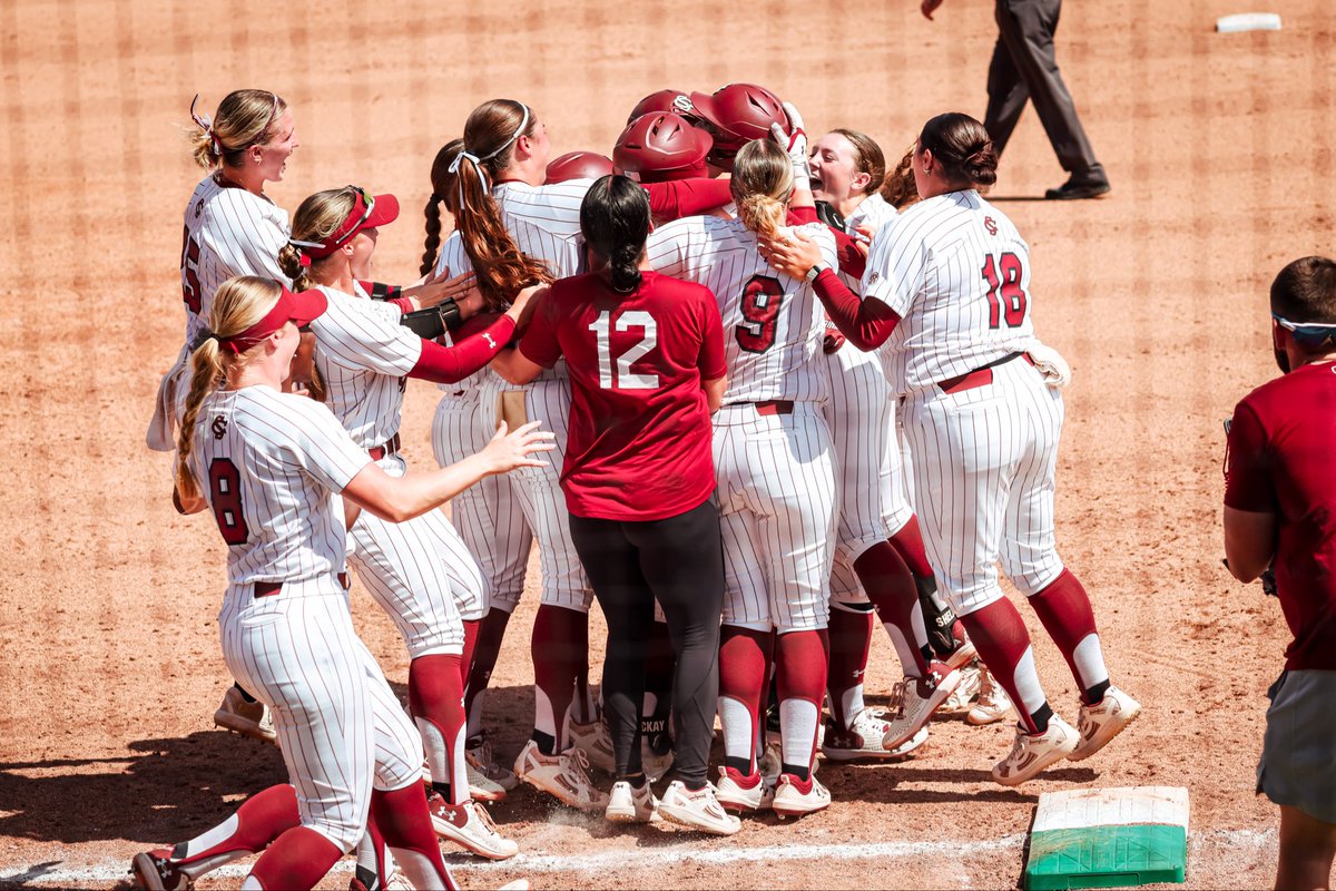South Carolina Softball tweet media