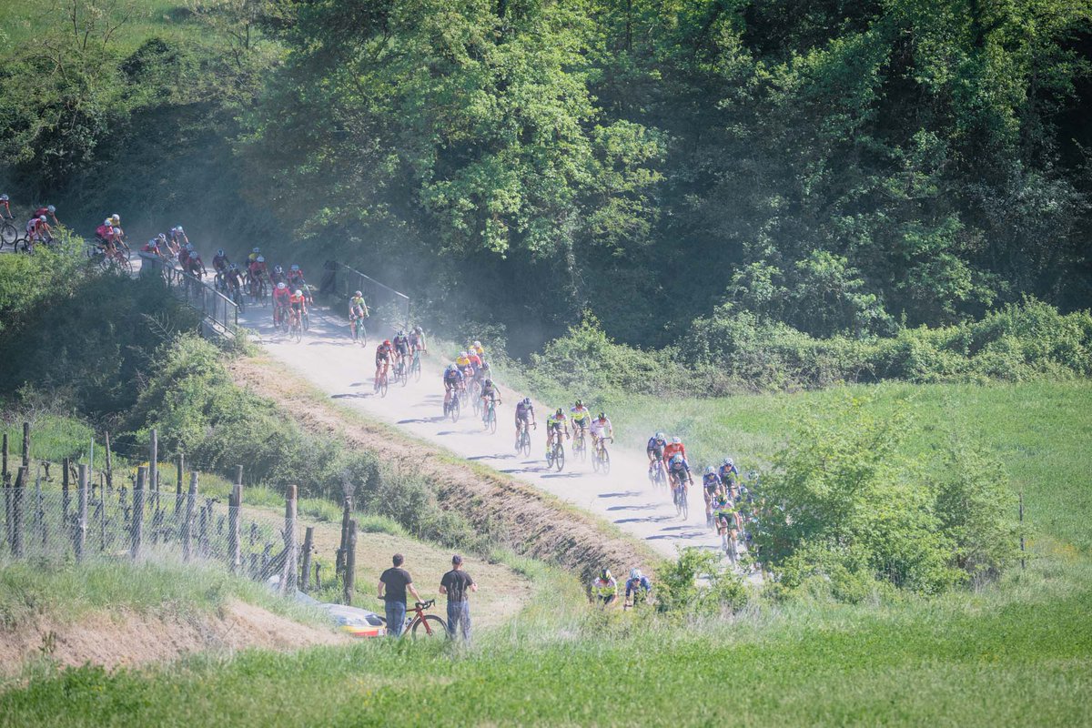 NIPPO_RACING's tweet photo. 📸【U19】井上悠喜選手（松山学院高等学校 ）初の未舗装路レース「Trofeo Leolini」で大健闘！

序盤の落車により順位を大きく下げた井上選手ですが、諦めることなく前を追い続け、トップ20でフィニッシュした模様です。初めての未舗装路レースでの素晴らしい成績。地元イタリアの関係者からも称賛の声が聞かれました。確定順位や詳細は追って、、、

引き続き、若き日本人選手たちの挑戦にご注目ください💪