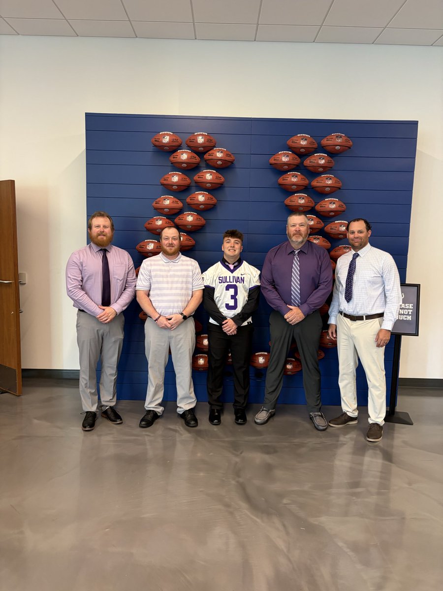 Coach_Caton's tweet photo. Congratulations to Clark French. Named Griddys Prime Time 25 Best football players in Indiana. Will be on front cover of 2026 Football Digest as well as Small School All State and IFCA All State. 181 carries, 1803 rushing yards, 22 touchdowns. Arrow ⬆️. https://t.co/NNEJ5ydDKA