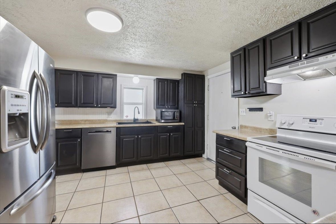 CodyIrons_'s tweet photo. ✨New Listing✨ Updated Bungalow Charmer – Rental Potential! Near GU, Go Zags!

3 bed, 2 bath (1 non-conforming) with private basement access. Recent updates, roof, heat pump, refinished floors! 

Call/Text Anytime 509-850-6558

#SpokaneRealEstate #CodyIronsRealtor #SpokaneHome https://t.co/k5LltuXfok