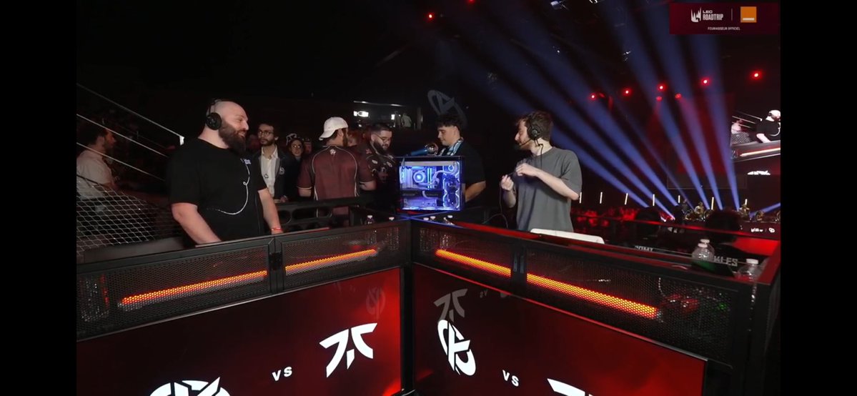 KCB Slipix tweet media