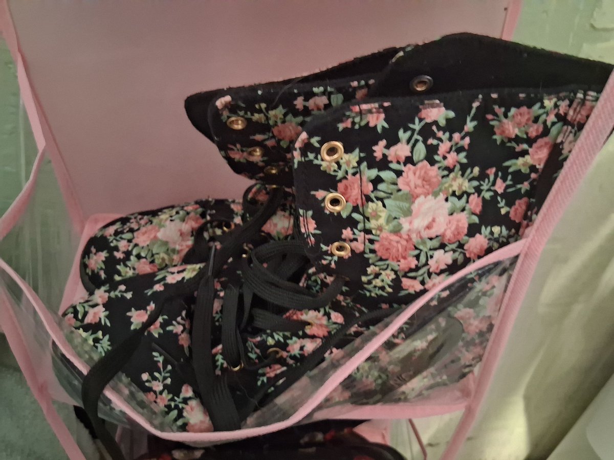 Existentiol's tweet image. #skinnyclothes
#Coffee
#coquette
#edtw
#thinspo
#fashion
#skinnylegend