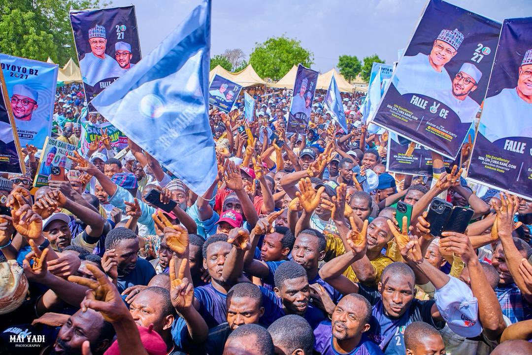 Waspapping_'s tweet photo. The way the people of IKARA/KUBAU turned up for @BashirSZuntu today is crazy. 

I don’t think there’s any young politician as loved as Bashir Zuntu in his constituency.

This is why it’s important to work for you people so they turn up for you on a day like this. https://t.co/4Wi2Z1Yedi