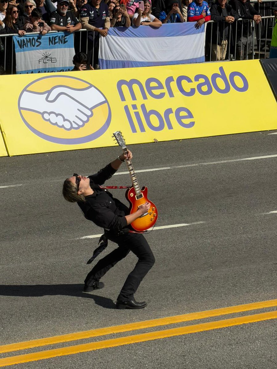 Se juntaron dos potencias para homenajear a <a href="/FranColapinto/">Franco Colapinto</a> 🇦🇷🇦🇷🇦🇷