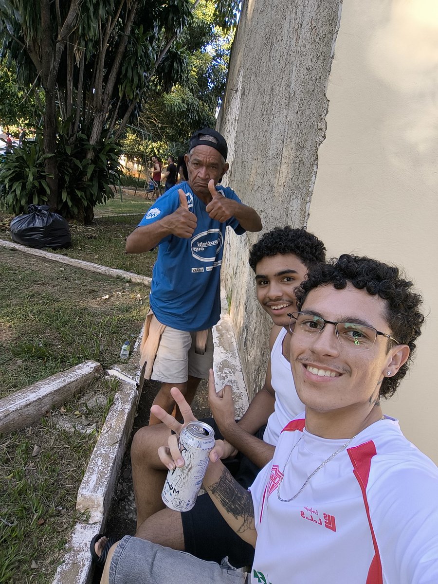 vitosoneca's tweet photo. Impressionante como nós só atrai maluco pirado https://t.co/u0nASg7iW0