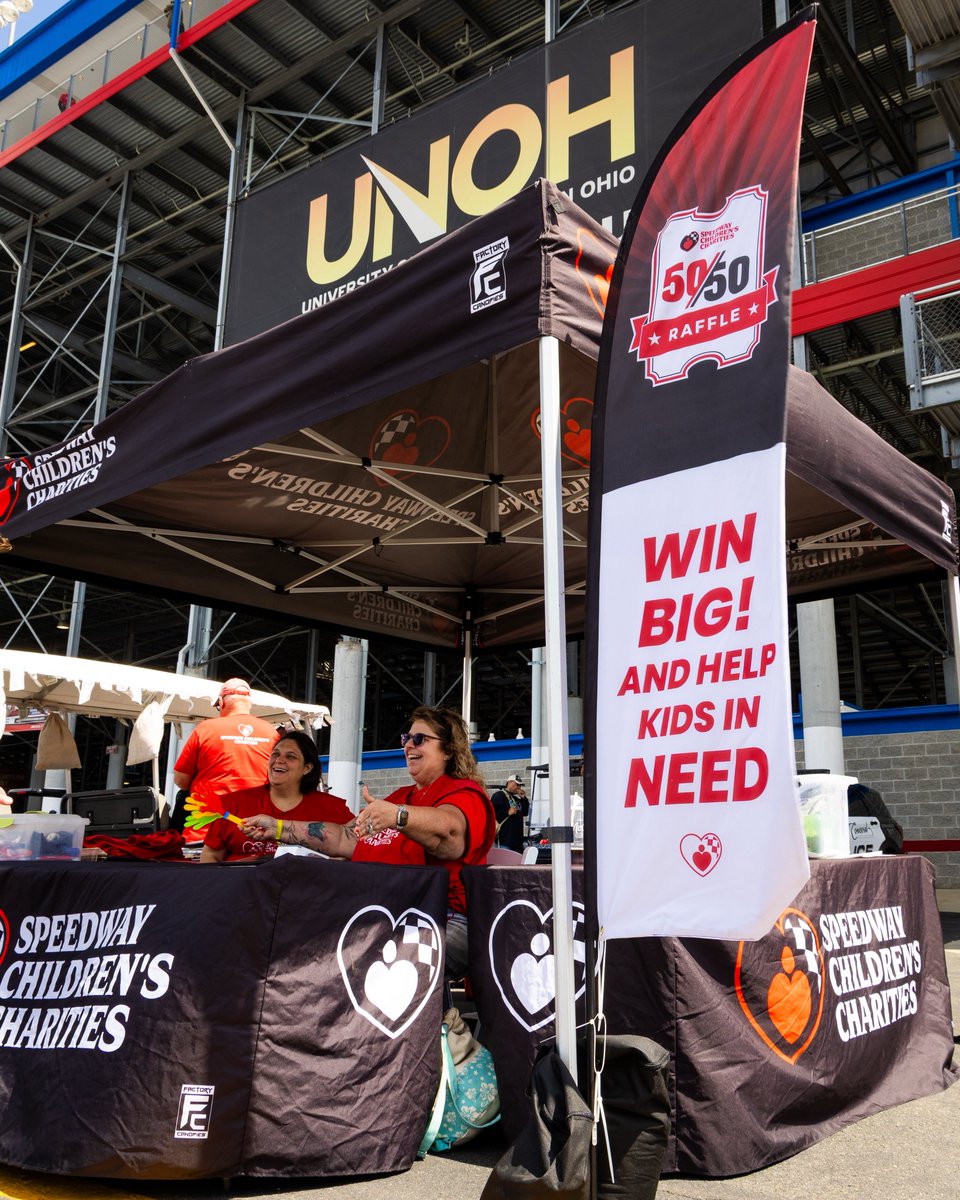 zMAX Dragway tweet media