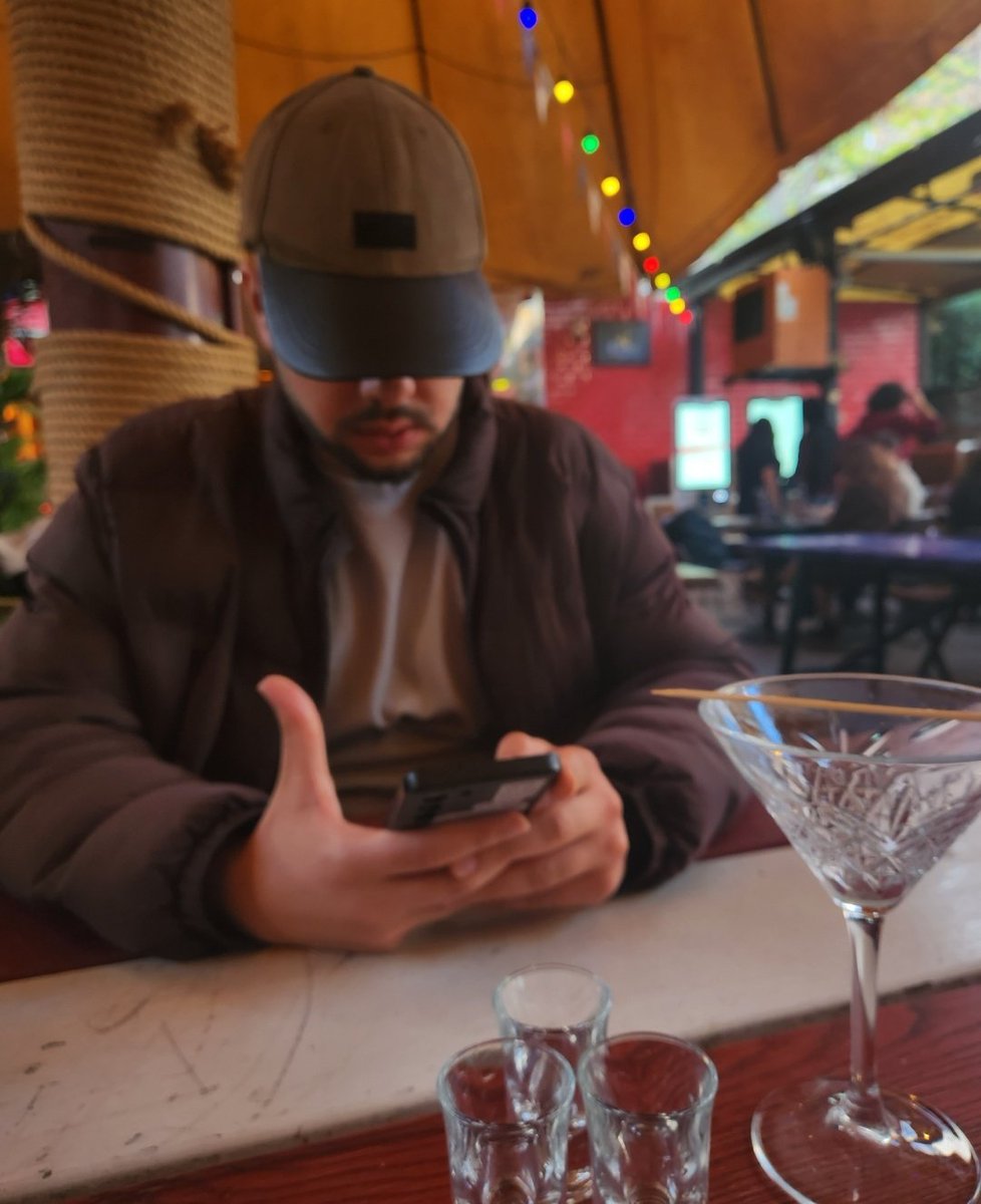 bus #1 42protector🎗 tweet media