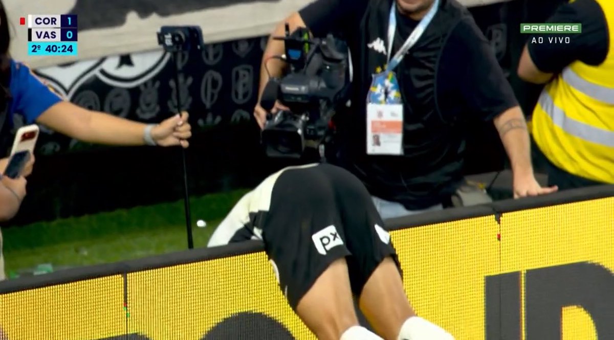 out of context brasileirão tweet media