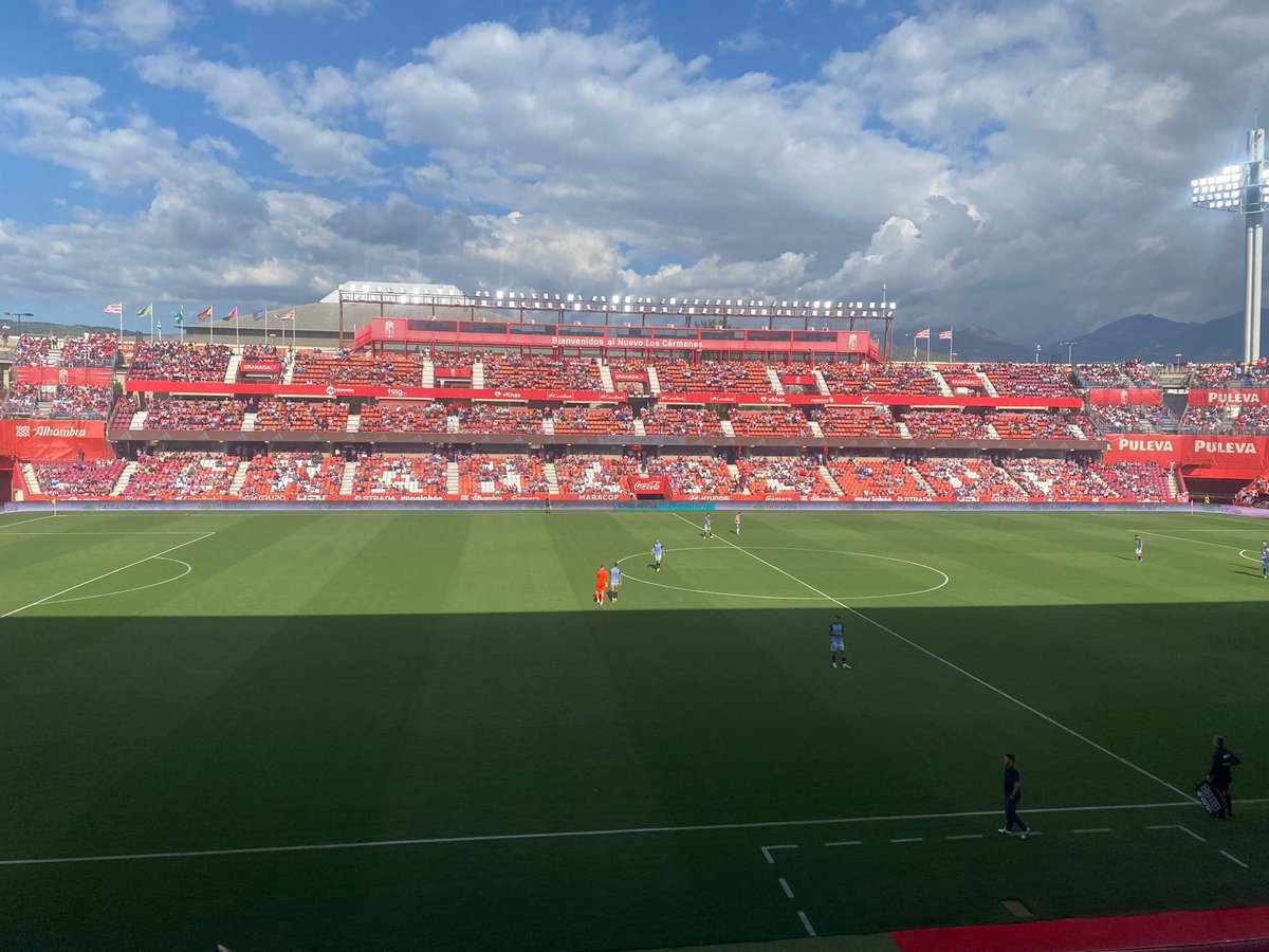 Me ha impactado esta imagen de <a href="/camimudarra/">Cami Mudarra</a> del minuto 80 en Los Cármenes.

Lo que le han hecho al Granada CF no tiene nombre. Se han cargado la ilusión que tenía la gente.