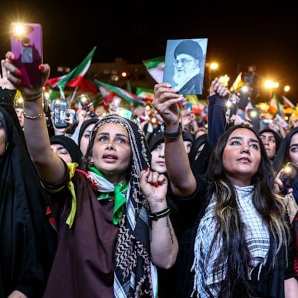 موژی tweet media