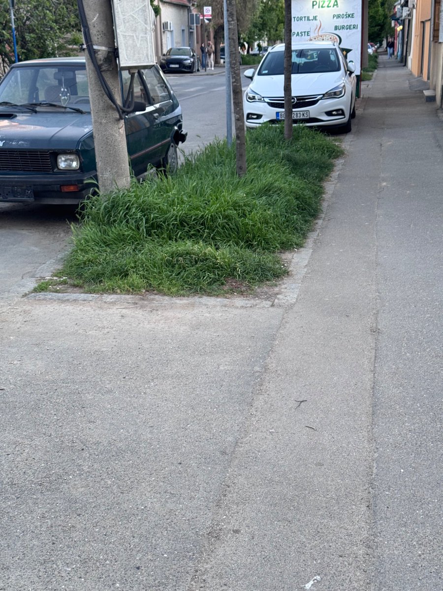goksipp's tweet photo. Kad kreće košenje? Novogradska
@prijavi_problem https://t.co/0ihV2tKhWH