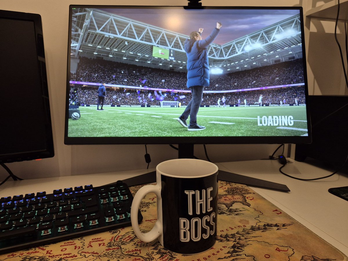 A tera se siedne. Na spokojnie se siedne z herbatką, bo mam 3 dni wolnego i będę grał w grę do późna. Wy do spania, bo jutro poniedziałek 😁