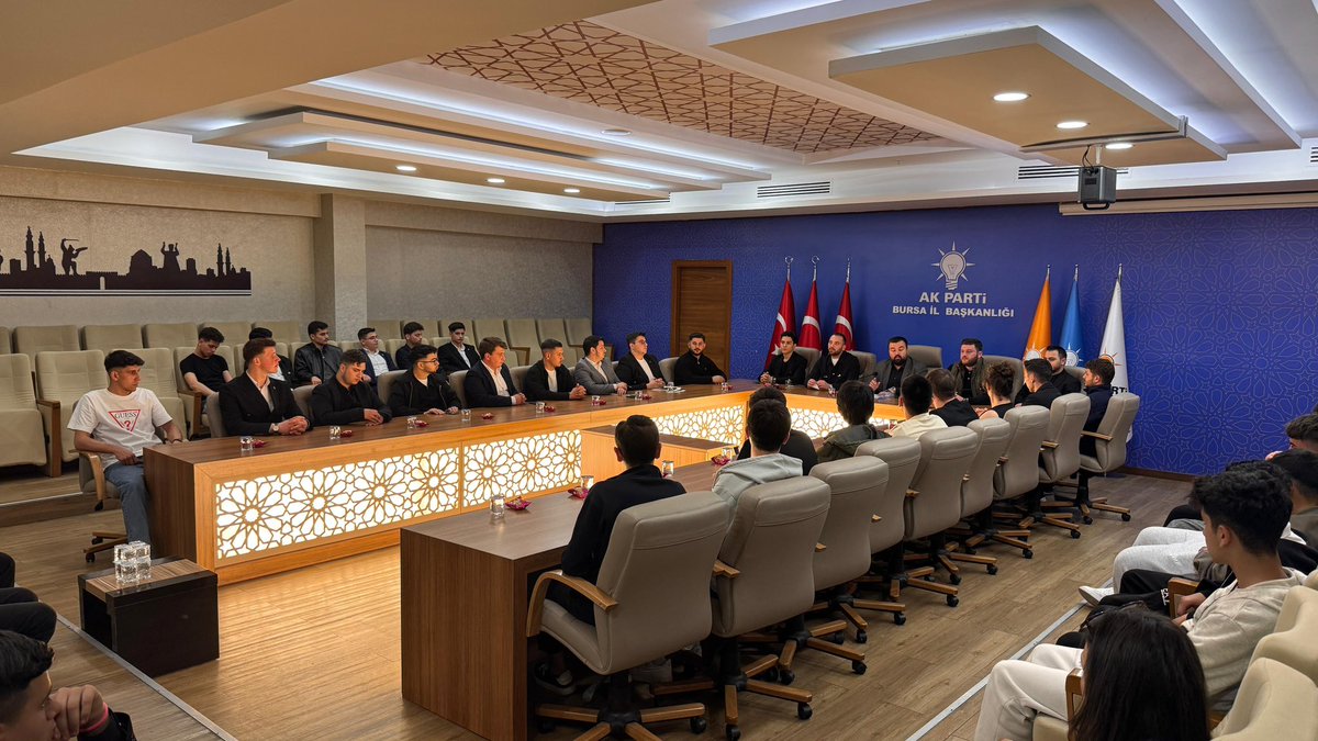 Yeni Seçmen tweet media