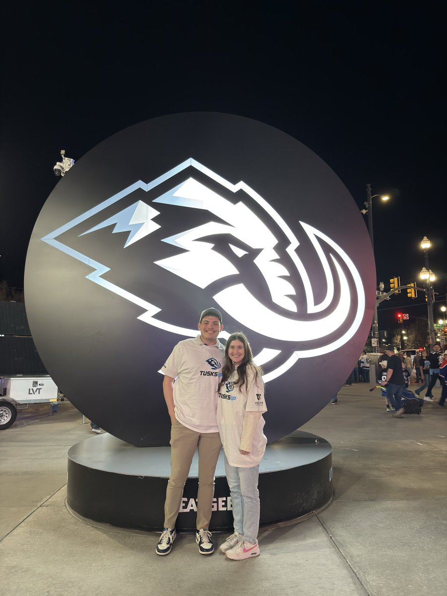LeviSchultz14's tweet photo. @RyanQualtrics I leave for an internship on Tuesday and my wife has to stay behind since I have one more year left in college, our two year anniversary is also coming up next week and to be able to celebrate at the mammoth game and watch the boys take a 3-1 lead would be amazing the best gift! https://t.co/0hZgWx2R0C