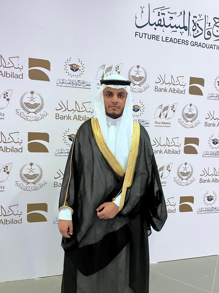 mntjwn5291's tweet photo. تبارك جمعية منتجون للأسر المنتجة لابن رئيسها وسام العمري تخرّجه في جامعة جدة تخصص إدارة الأعمال 
فخرٌ يسرّ الجميع، وبداية موفقة لمستقبل واعد بإذن الله.
#جامعة_جدة
#خريج 
#ادارة_اعمال
 #جمعية_منتجون https://t.co/cb9ha3sxwt