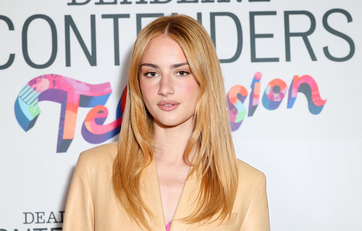 Grace Van Patten Updates tweet media