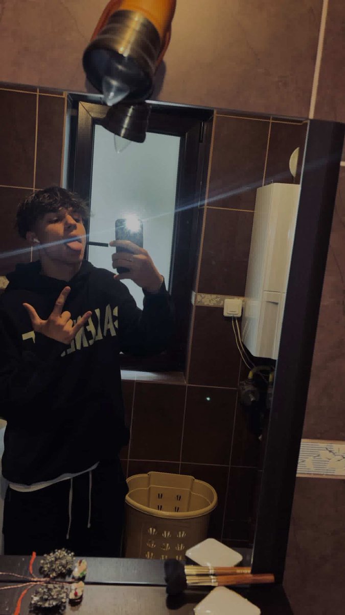 shxrk tweet media