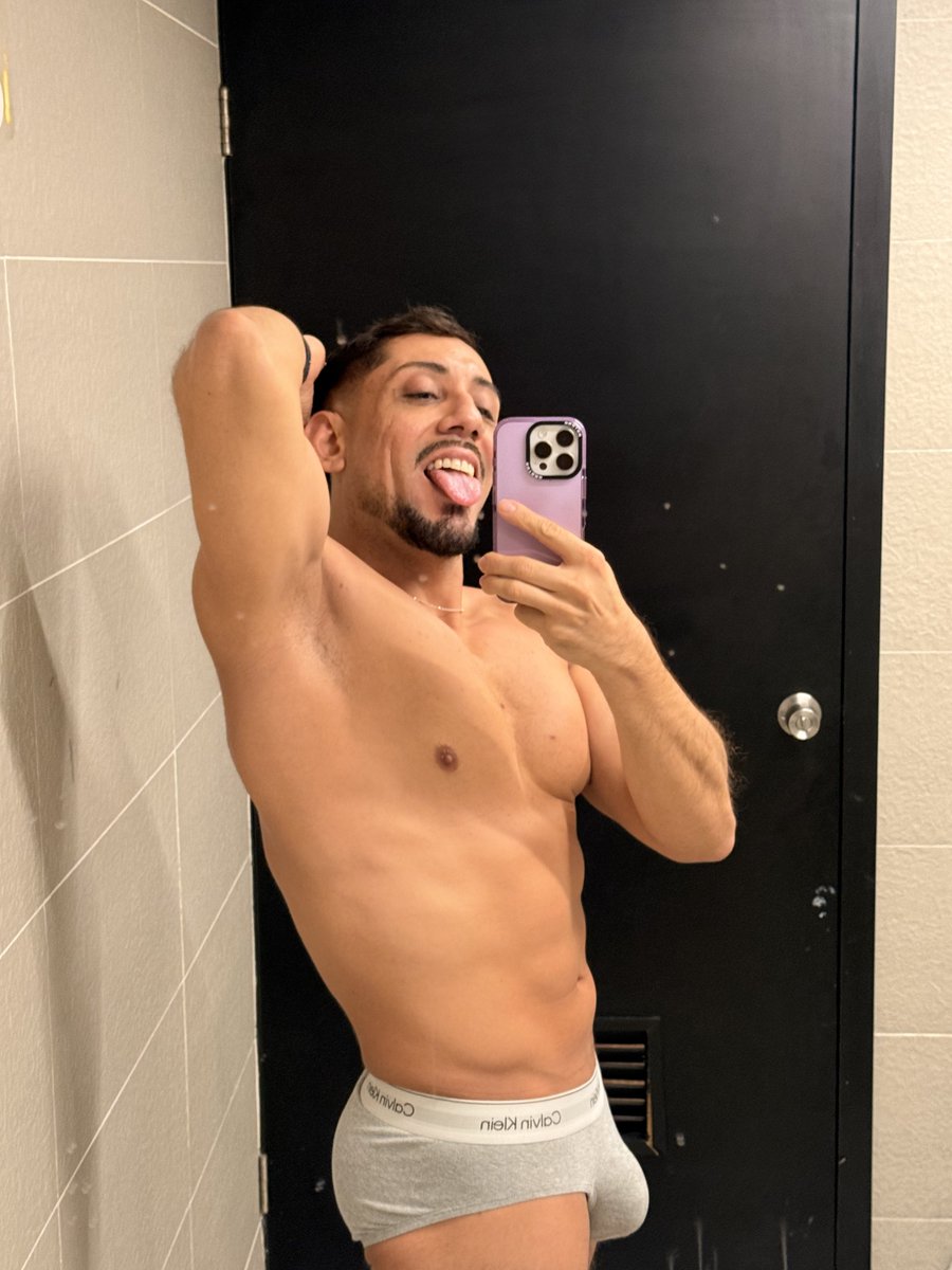 Alexis tweet media