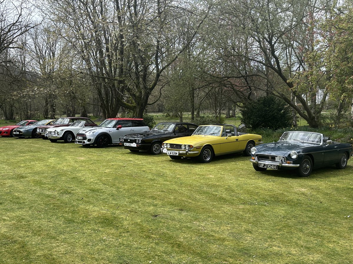 trampslikeus67's tweet image. More  “Things in fields ‘n’ car parks" on the North Berwick Rotary Club Classic Car Rally with my Capri. So many great cars and super friendly owners. Almost 200miles and the Capri never missed a beat.😎
@TisI_LeClerc #ClassicCar @PaulCowland_ @thespafixer